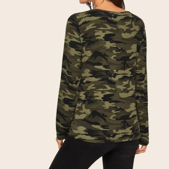Camo Printed Tee Crisscross Neck in Size Small - Picture 2 of 3